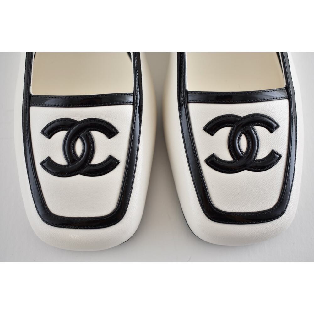 Chanel 26B White Black Square Toe CC Logo Slingback Ballet Ballerina Flat 39 - Picture 15 of 16